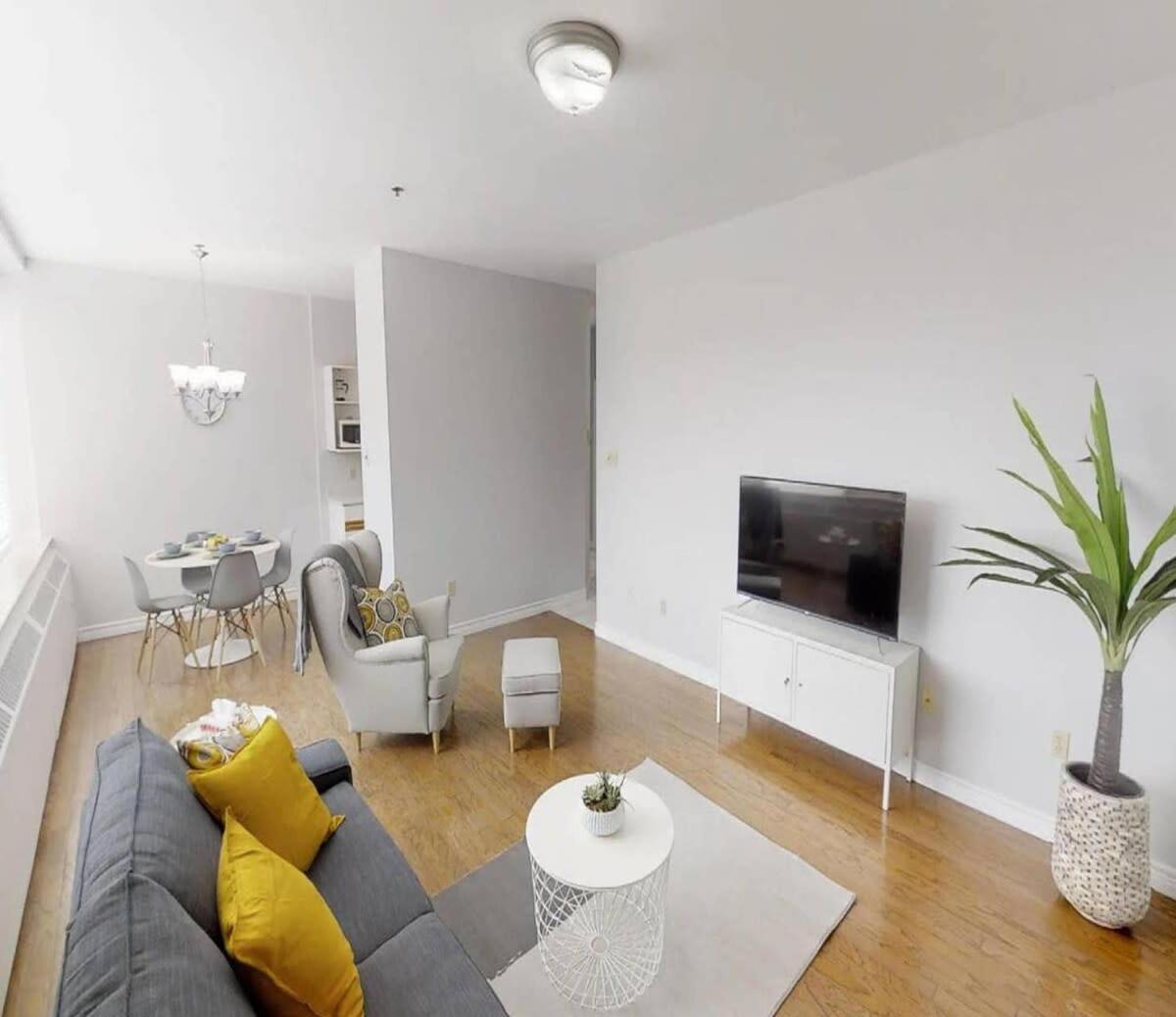 Bright Cozy Condo The Heart Of Uptown 2Bed Coffee & Tea Saint John Exteriör bild