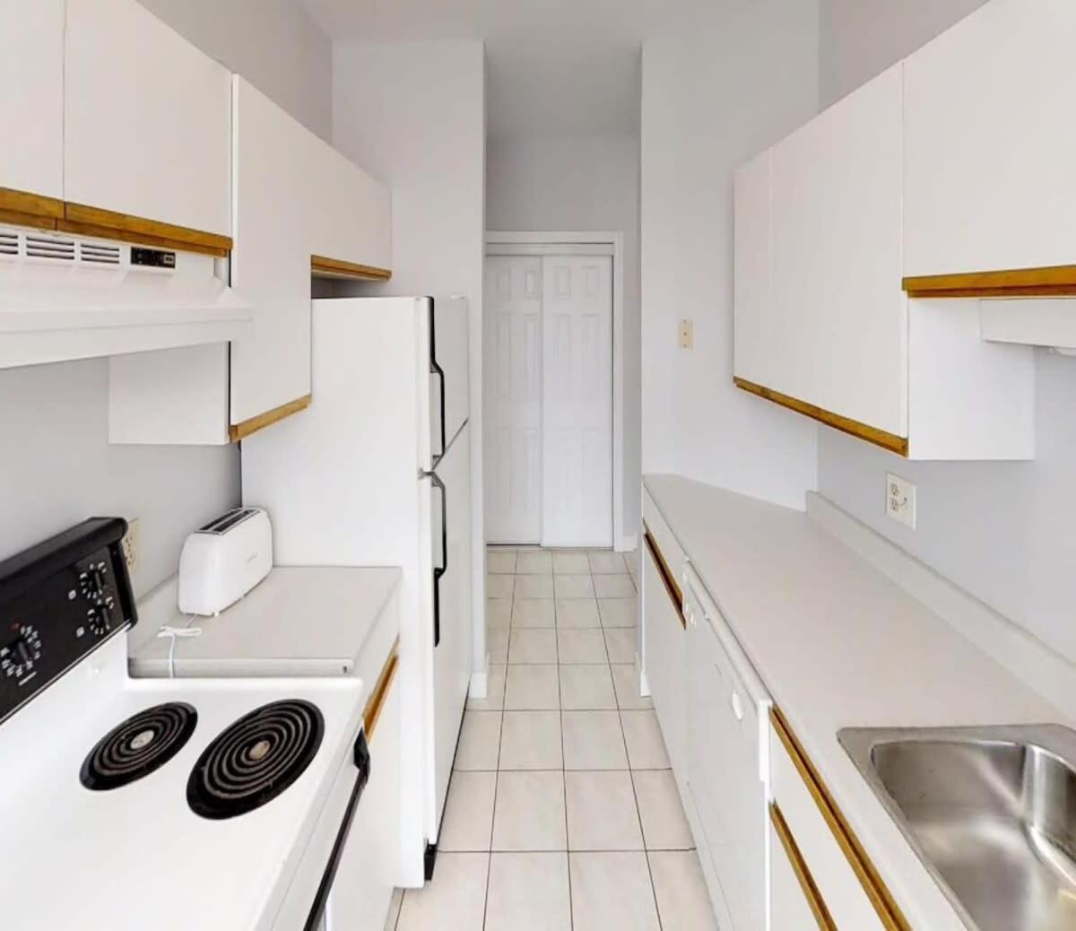 Bright Cozy Condo The Heart Of Uptown 2Bed Coffee & Tea Saint John Exteriör bild